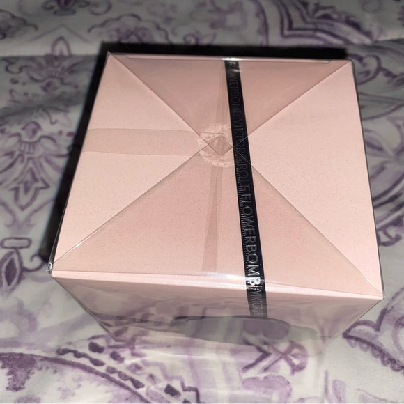 ✨Viktor & Rolf - Flowerbomb for Women 1.7oz - NWT✨ - Picture 7 of 14